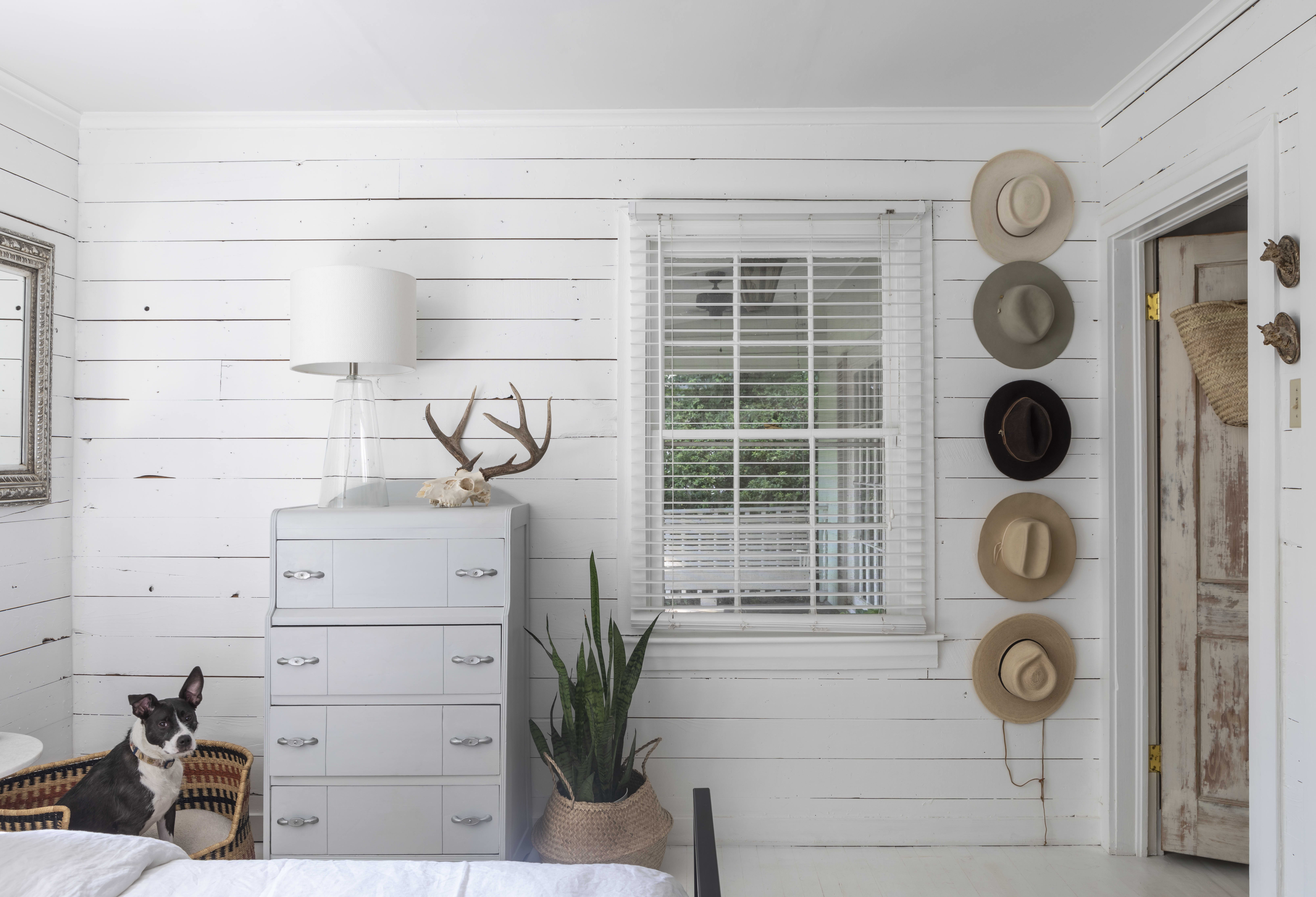 Exposed Wood Walls Farmhouse Ranch Inspiration Apartment Therapy